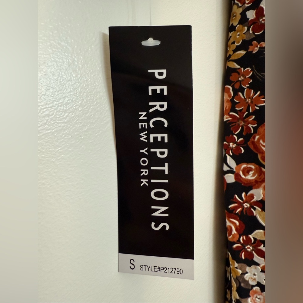 NWT Perceptions New York Floral Wrap Dress - Size S - Picture 8 of 11